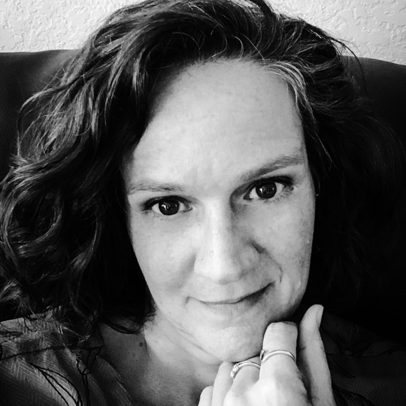 Meet your Posher, Kim - Picture 1 of 1